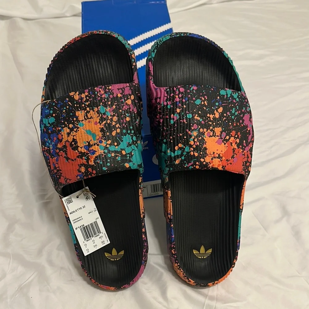 Adidas Originals ADILETTE 22 Slide Black Paint Splatter. U.S Men’s size : 13